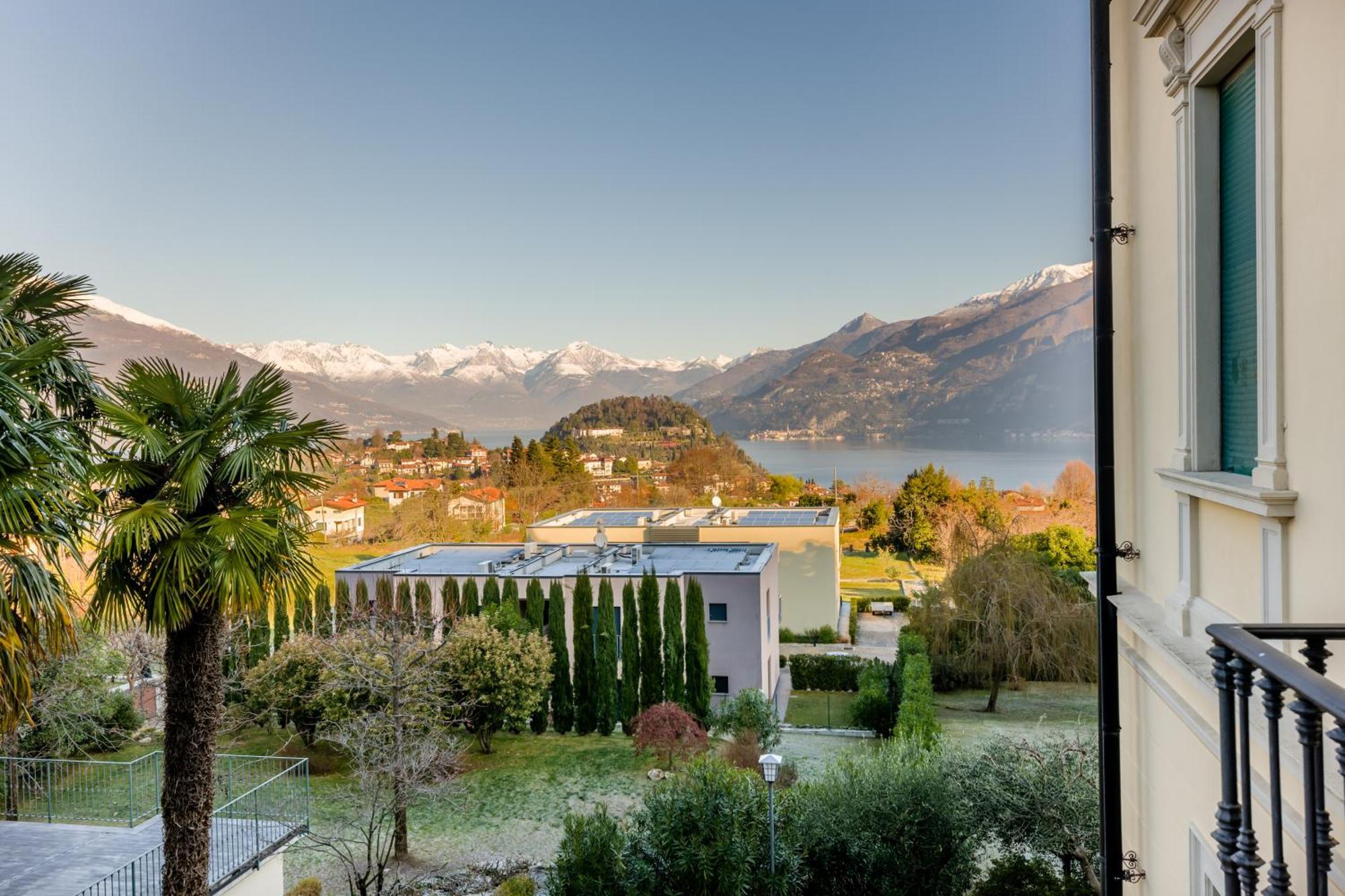Regal Villa With Como Lake View And Free Parking Белладжо Екстер'єр фото