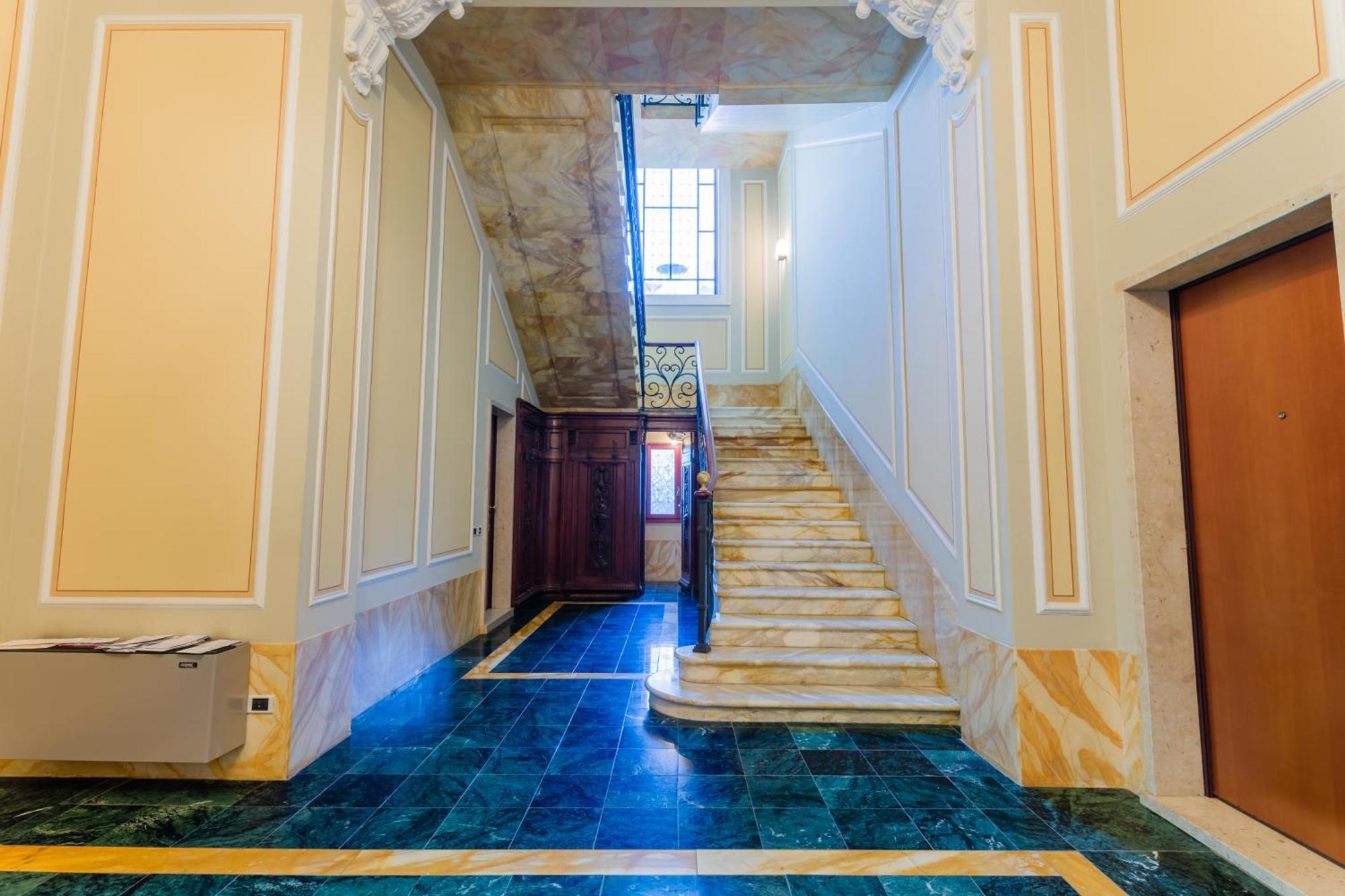 Regal Villa With Como Lake View And Free Parking Белладжо Екстер'єр фото